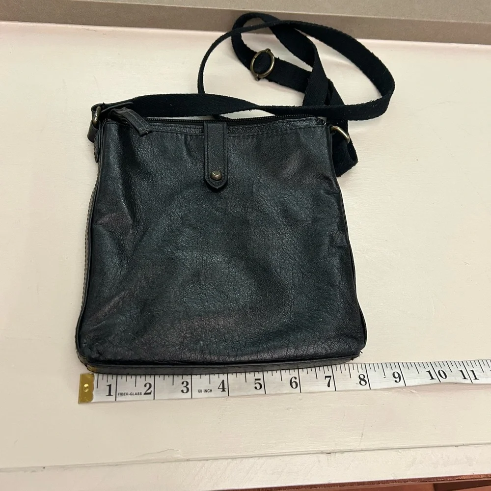 SAK Black Leather Crossbody Bag-Great shape-Beauty! Preowned unisex